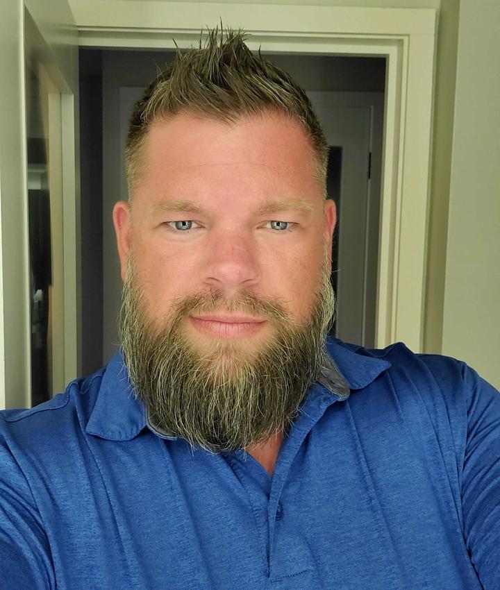 Portrait of Craig Girton