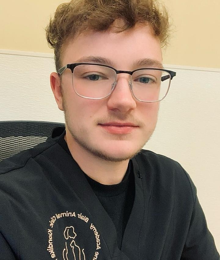 Portrait of Trey Thomas